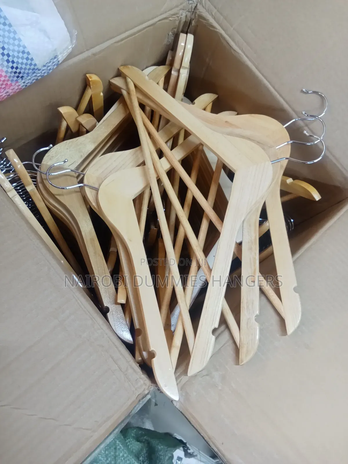 Wooden Hangers Good Quality