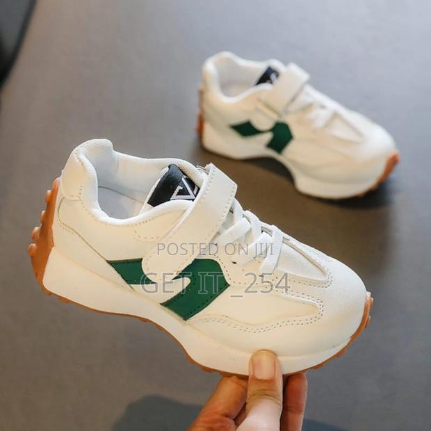 *Kids Nb Sneakers*
*Sizes : 21,22, 23,36,