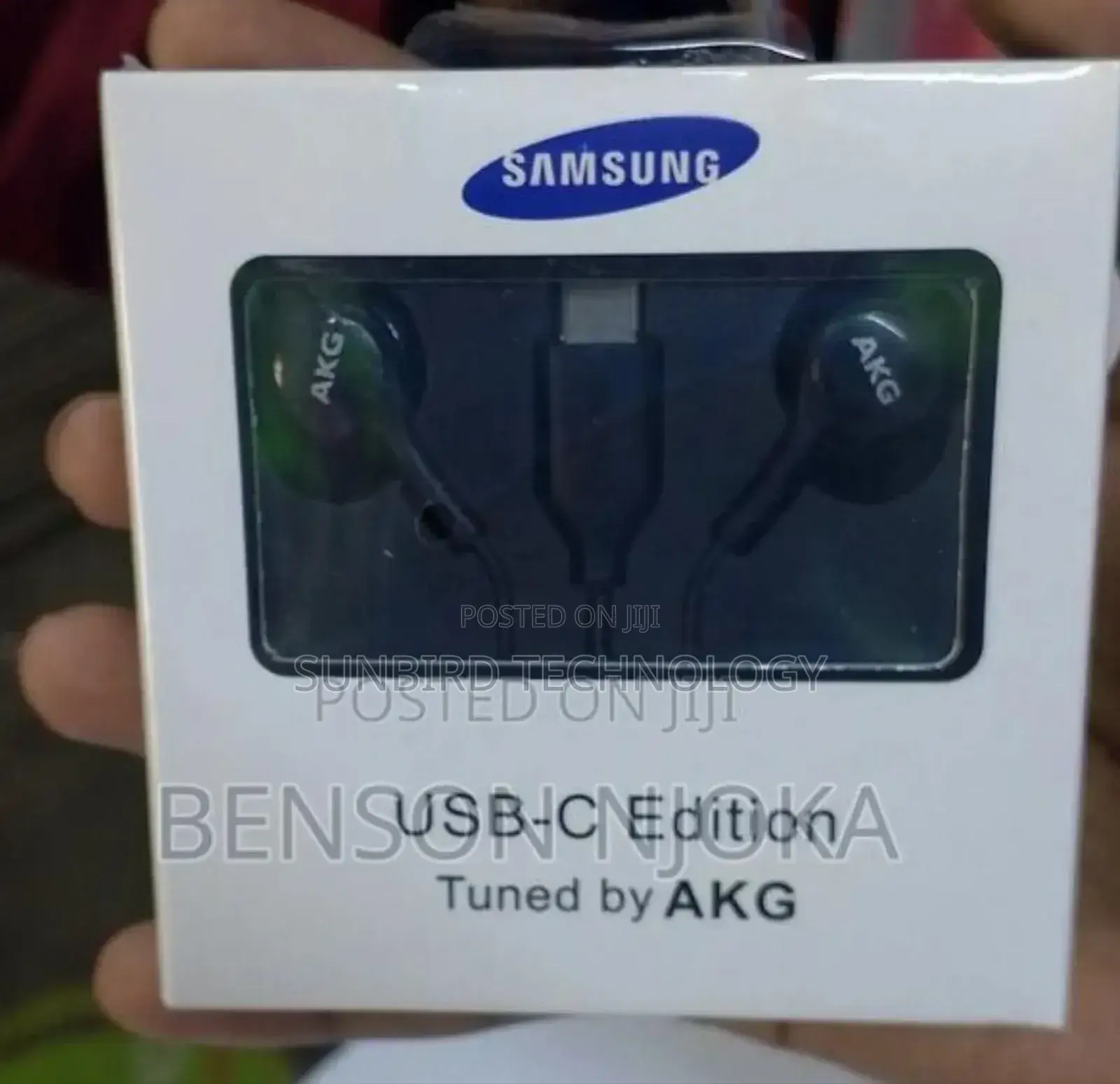 Samsung Type C Earphones.
