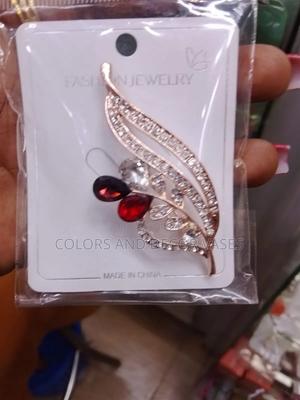 Unique Gold Outfit Accessory - thumbnail 2