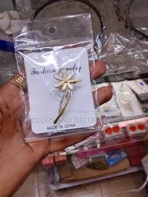 Flower Brooches - thumbnail 2