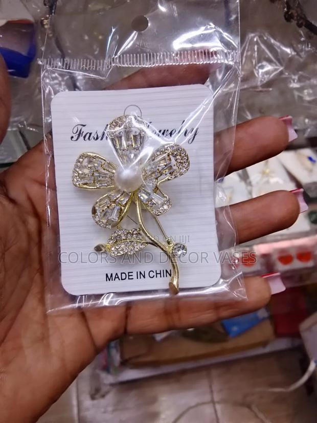 Flower Brooches - thumbnail 3