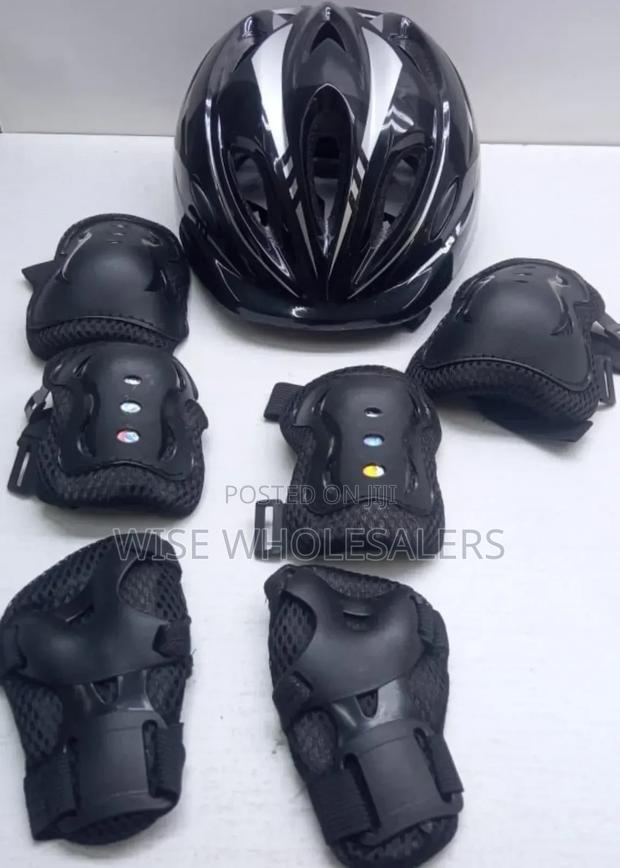 7 In 1 Protective Gears
Hard Helmet - thumbnail 2
