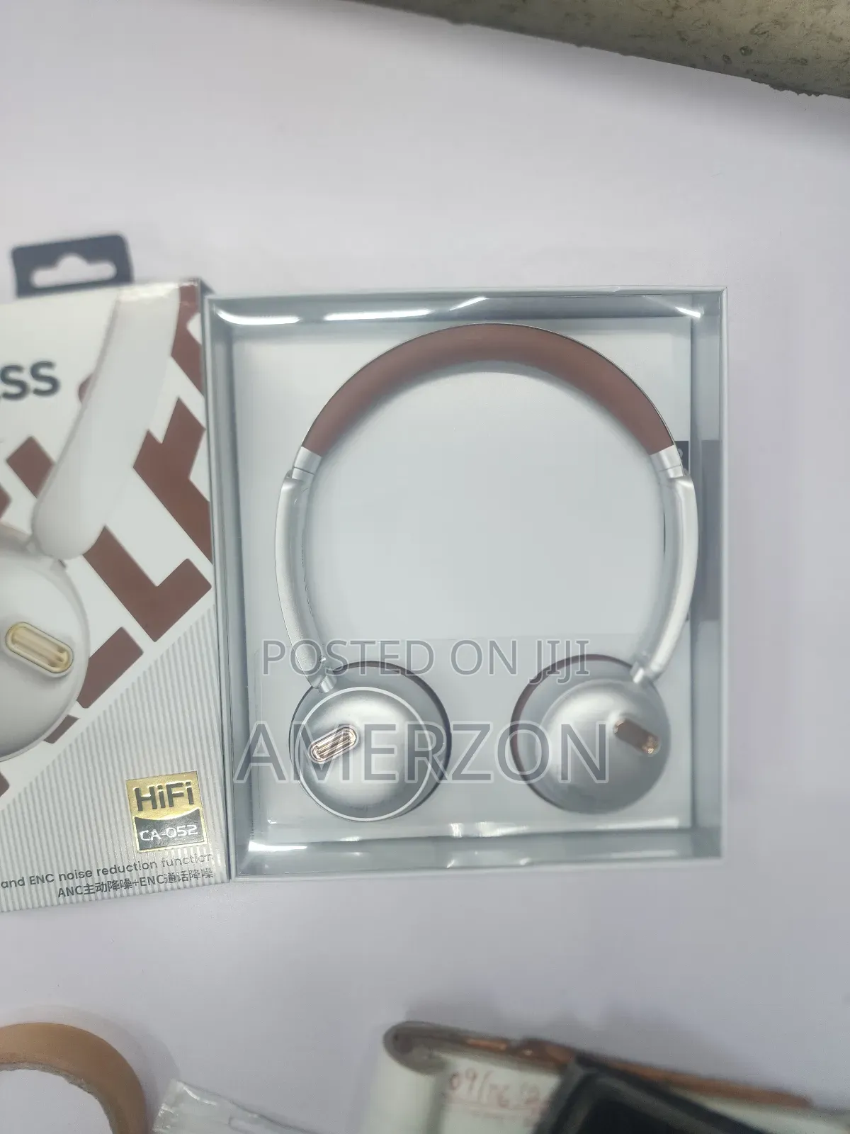 Noise Canceling Earphones Gjby 052