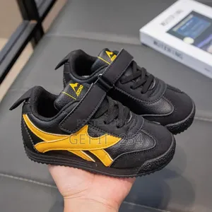 **Kids Sneakers*
*Sizes:26,28,33,35*