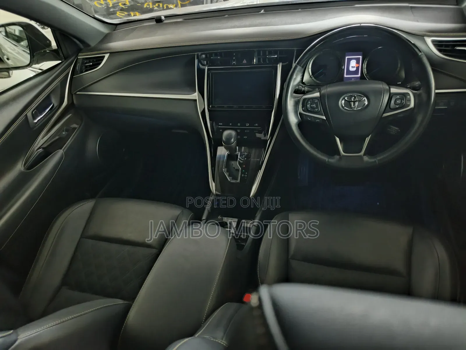 Toyota Harrier 2.5 Hybrid 4WD 2019 White