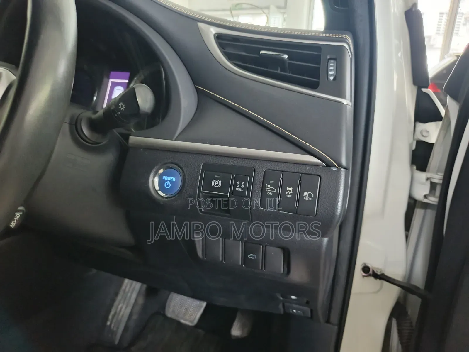 Toyota Harrier 2.5 Hybrid 4WD 2019 White
