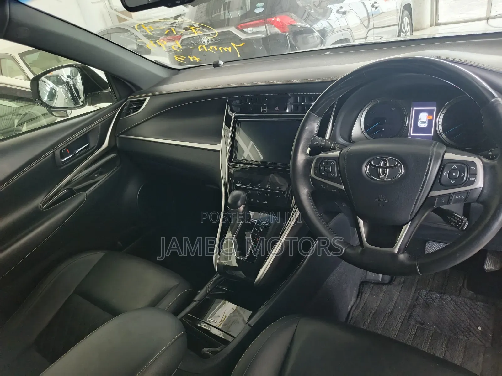 Toyota Harrier 2.5 Hybrid 4WD 2019 White