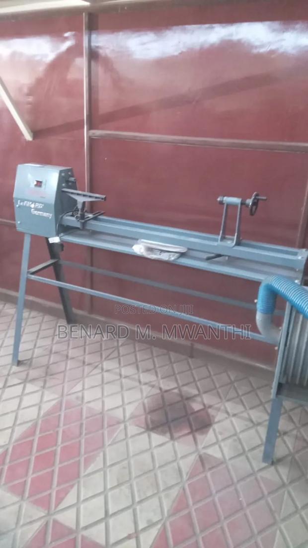 Wood Lathe Machine - thumbnail 2
