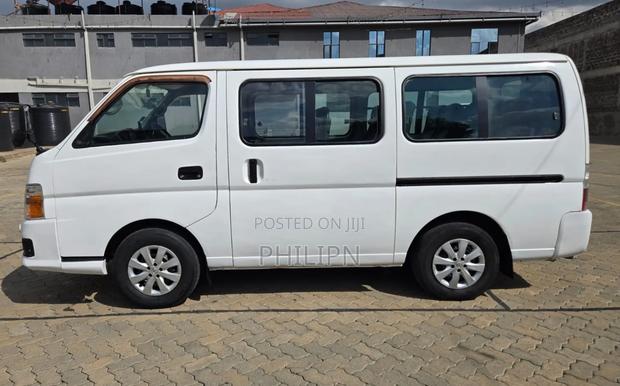 Nissan Caravan (Urvan) 2010 White - thumbnail 2