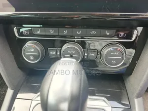 Volkswagen Passat 2.0T S 2018 Silver
