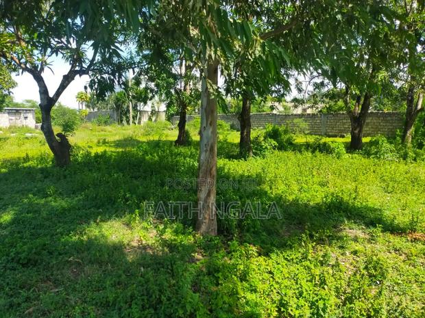 1/8 Acre Plot in Bamburi JCC With Title Deed at 3.5m - thumbnail 3