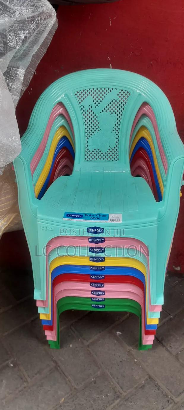 Multicoloured Small Chairs - thumbnail 3