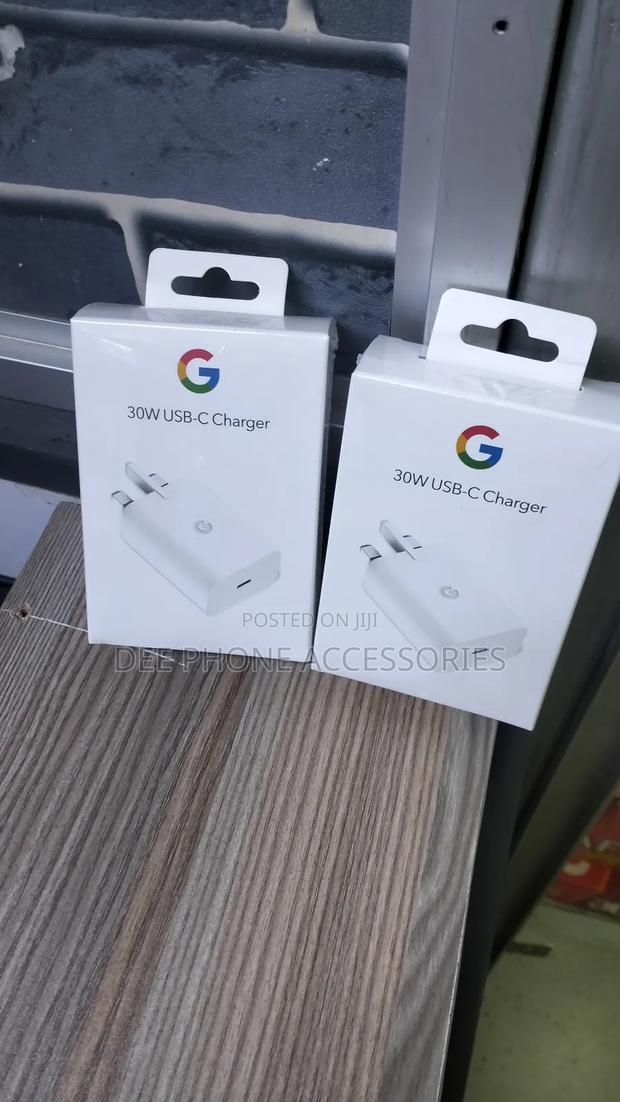 Google Pixel 30w Charger - thumbnail 3