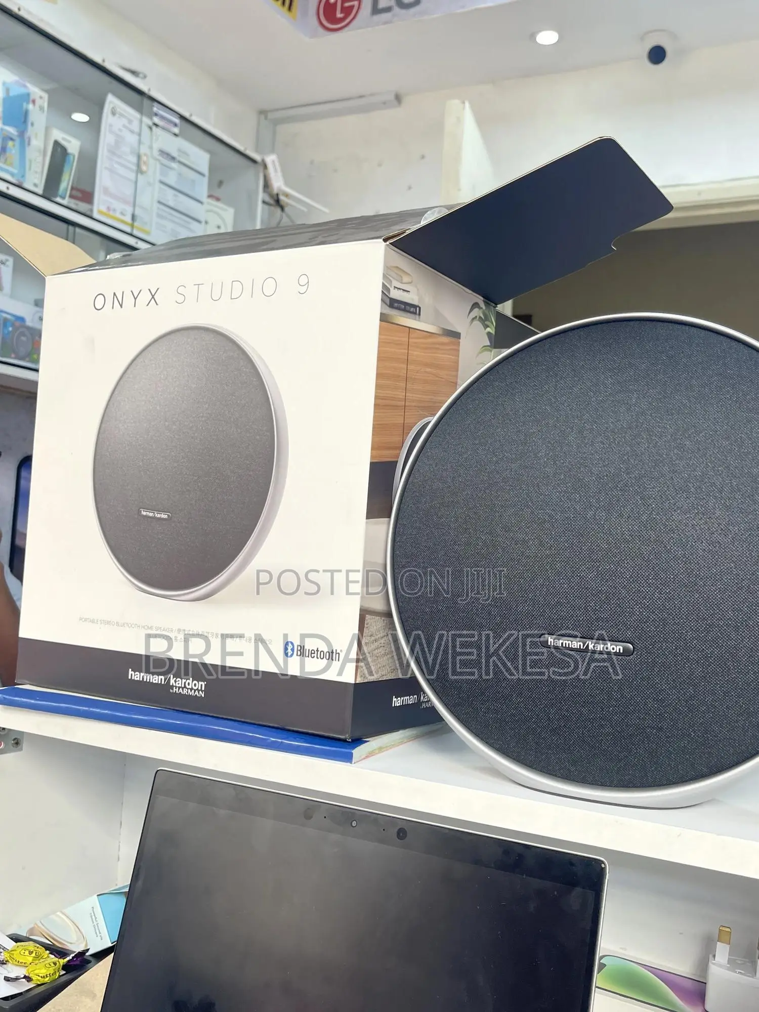 Harman Kardon Onyx Studio 9