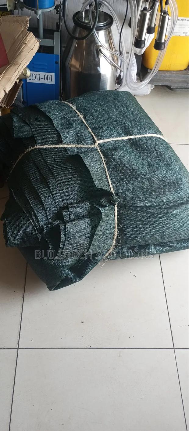 Suppliers of Privacy Fencing Nets - thumbnail 3