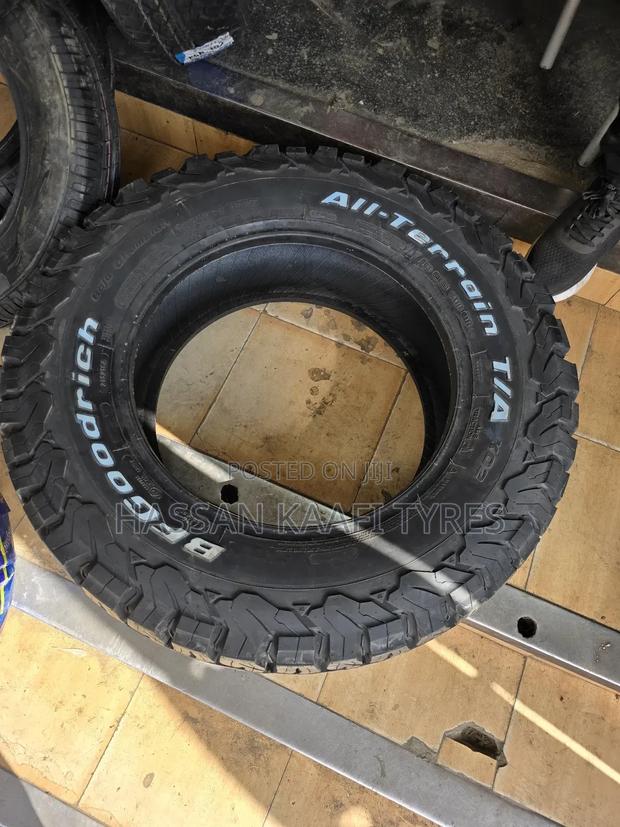285/60r18 Bfgoodrich.  - thumbnail 3