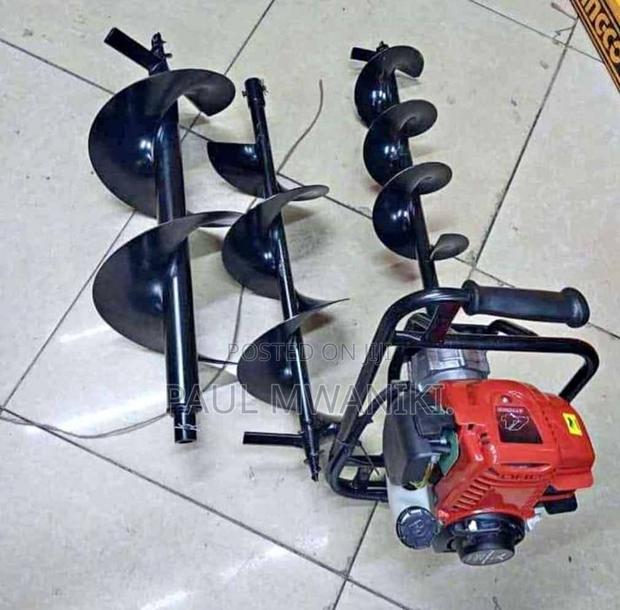 4-stroke Engine Earth Auger Machine With 3 Different Bits - main view