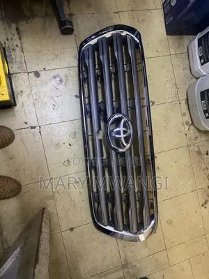Land Cruiser V8 200 Series Grill