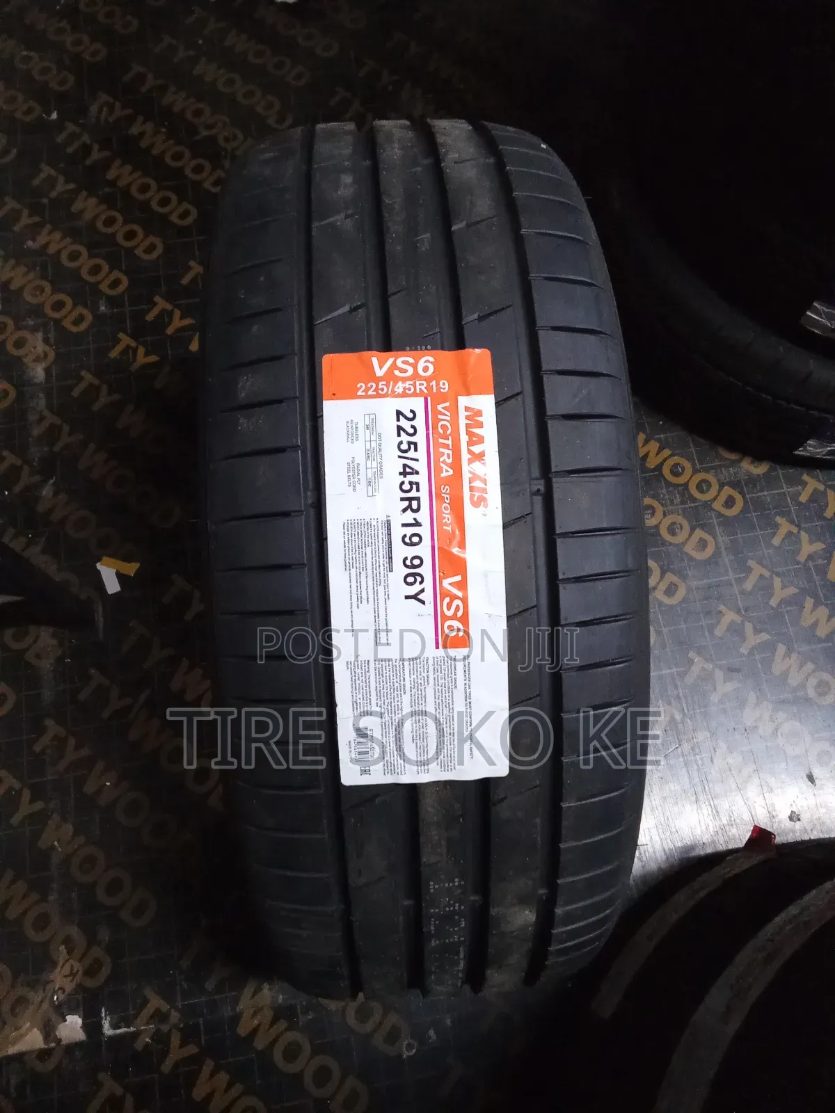 225/45r19 Maxxis Victra Sport Vs6