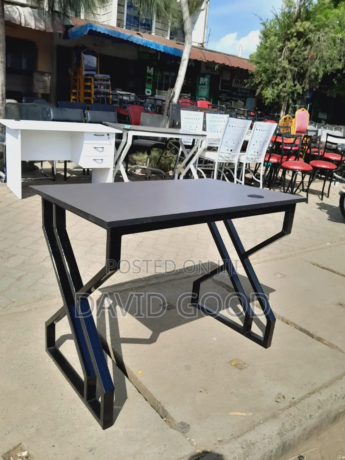 Double Frame Table in Black