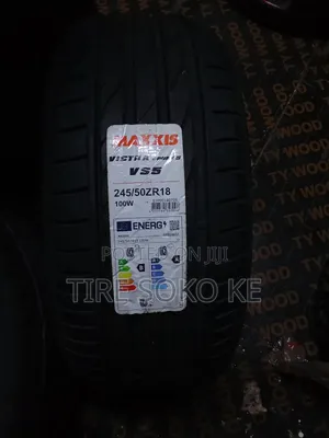 245/50zr18 Maxxis Victra Sport Vs5