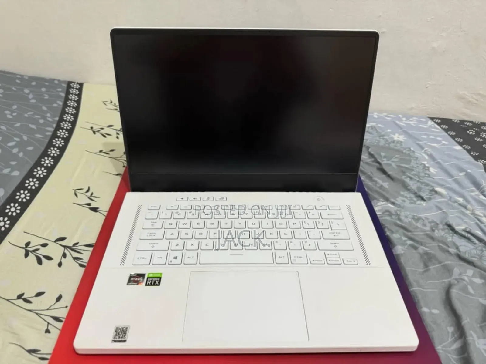 Laptop Asus ROG Zephyrus G14 16GB AMD Ryzen 9 SSD 1T