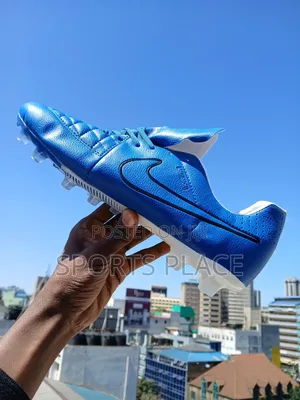 New Nike Legendary Tiempo Football Boots