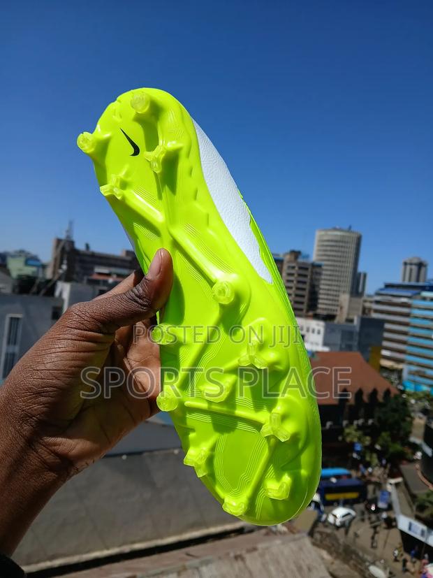 New Low Budget Luminous Green Phantom Football Boots. - thumbnail 4