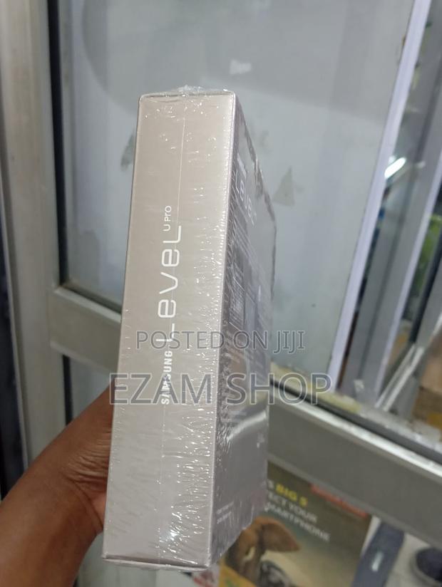 Samsung Level U Pro - thumbnail 2