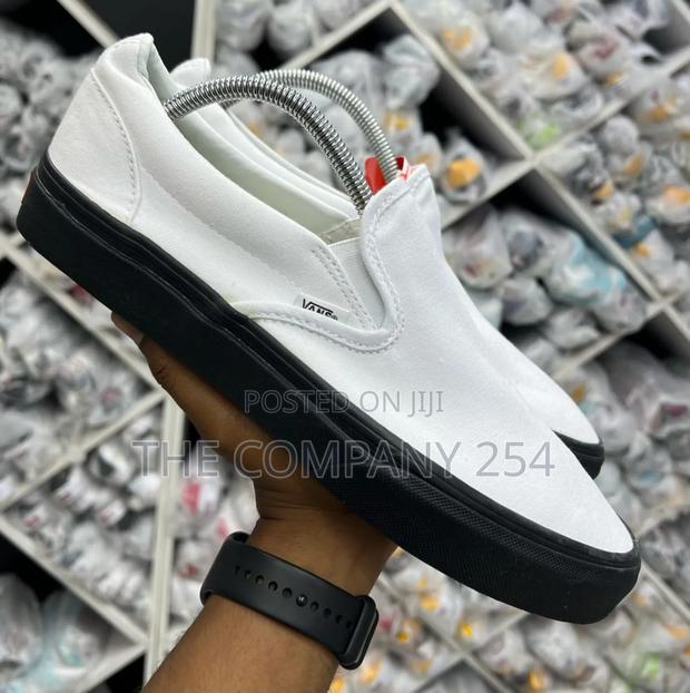 Laceless Vans Off the Walls Unisex Rubber Sole Shoes