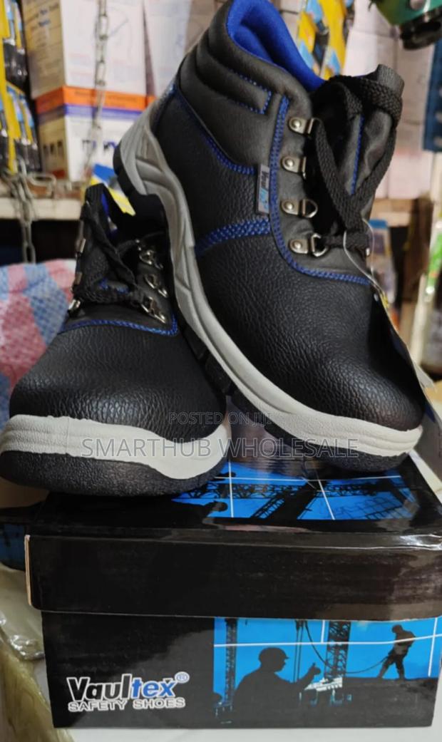 Vaultex Safety Shoes Available Sizes 40 41 42 43