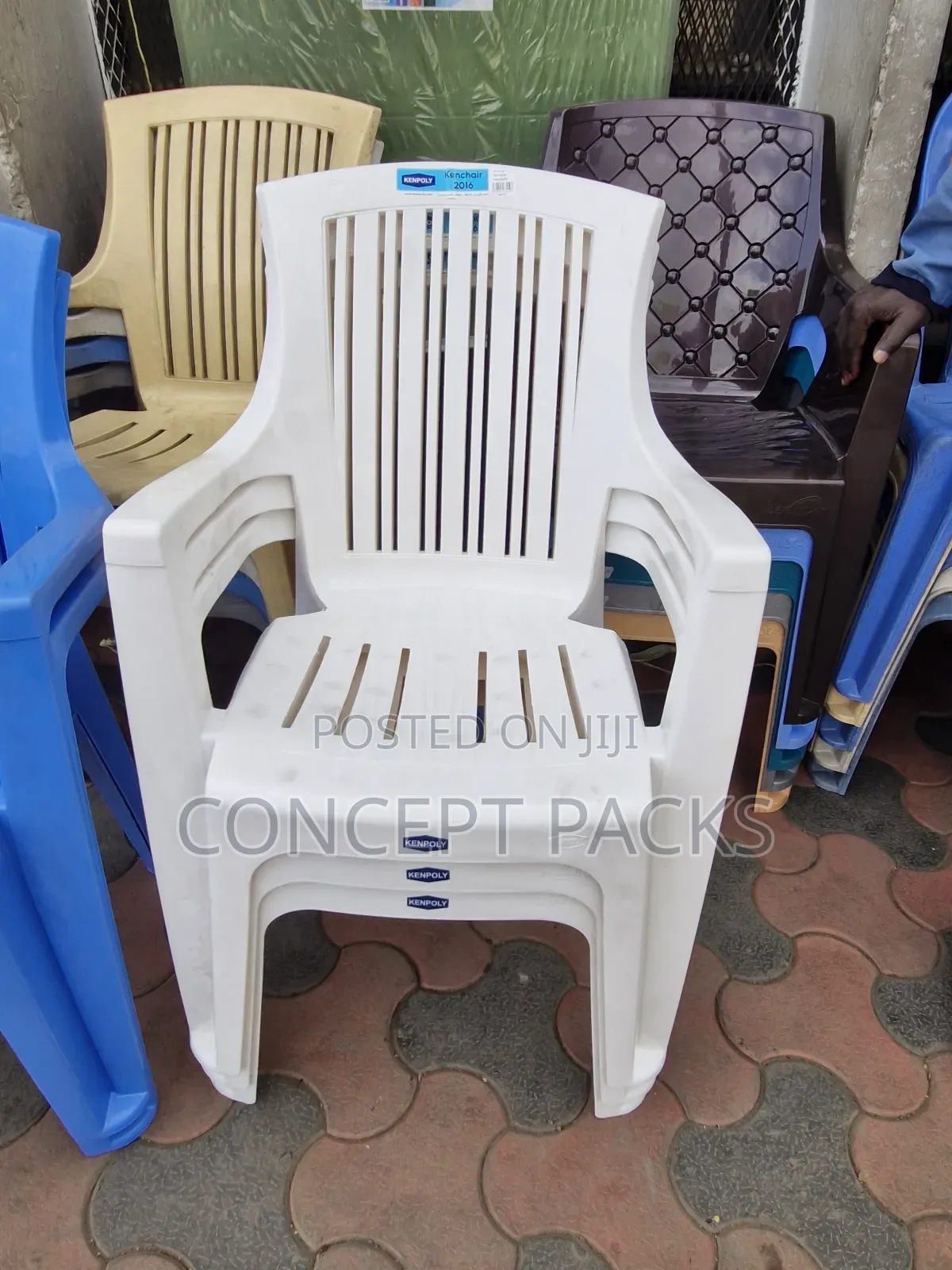 Kenpoly Longback Arm Chair 2016.