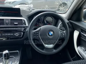BMW 118i 2018 Pearl