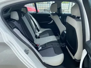 BMW 118i 2018 Pearl