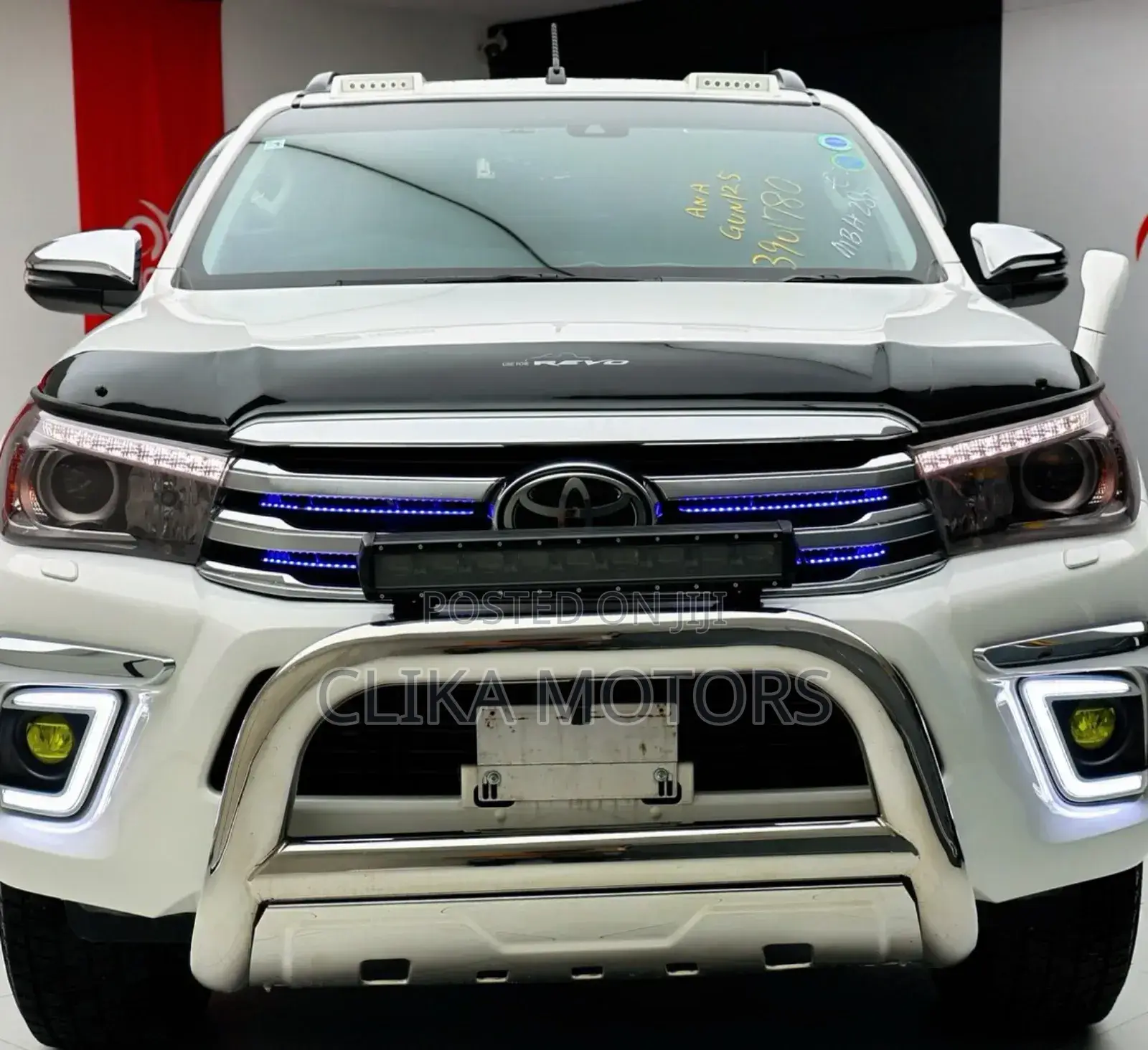 Toyota Hilux 2018 White