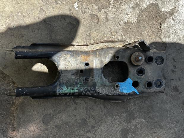 Lower Arm Hilux Millennium - main view