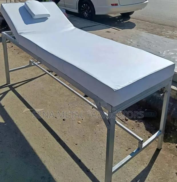 Massage Bed White Colour - main view