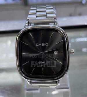 Stylish Silver Casio Quartz Watch – Modern Unisex Accessory - main view