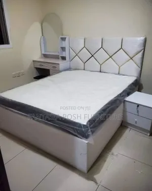 5x6 Modern White Chester Bed for Sale