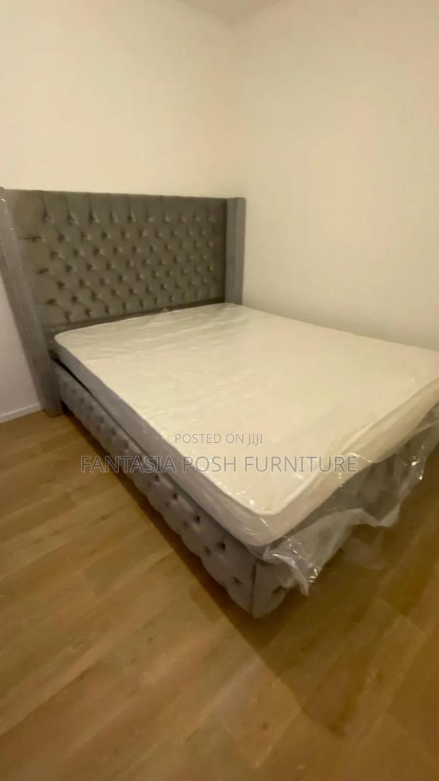 Wingback Mocket Bed Size - 5 by 6