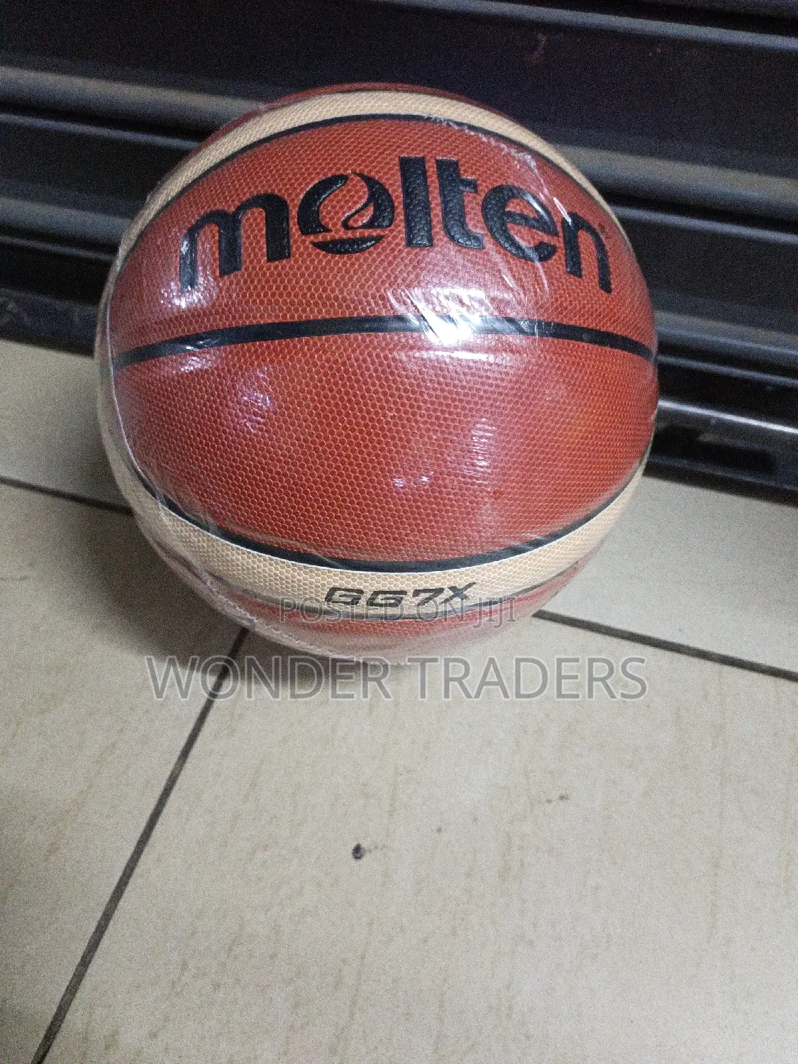 Molten Basketball Molten Basketball - Size 7