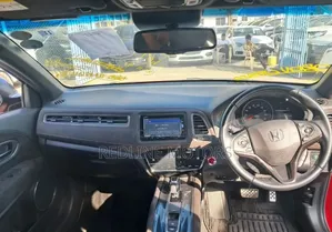 Honda Vezel 2018 Red