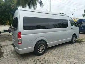 Toyota HiAce 2019 Silver