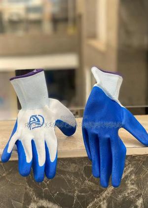 Diamond Grip Gloves For Industrial Safety - thumbnail 2