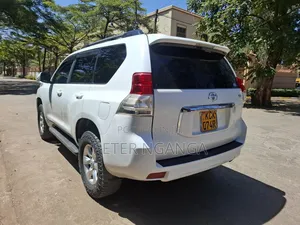 Toyota Land Cruiser Prado 2.7 i 2010 White