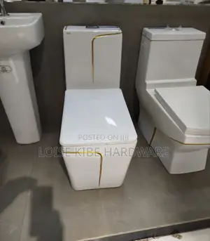 Master Bedroom Toilet Available