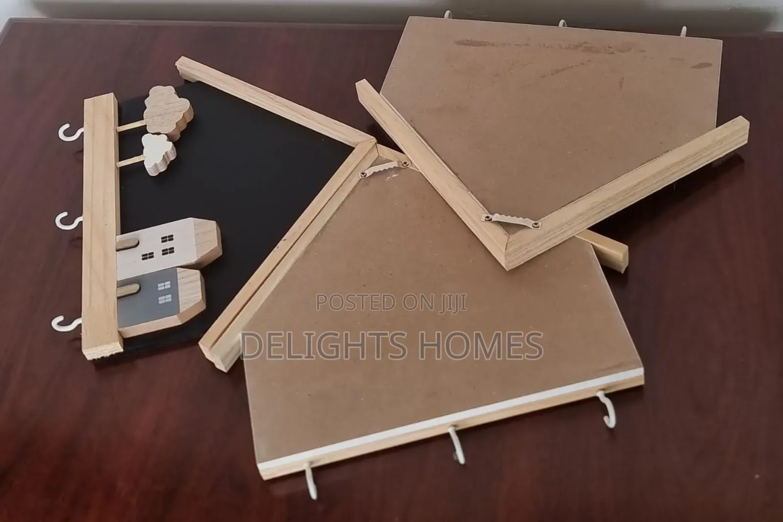 House Shaped Decor Wall Hanging_pa