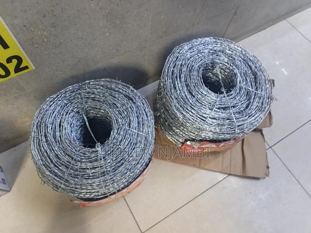 610meters Balbed Wire - main view