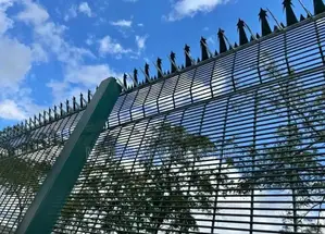 Non-Rust Anti Climb Residential Fence